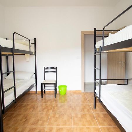 Wallaby Hostel Sarandë 외부 사진